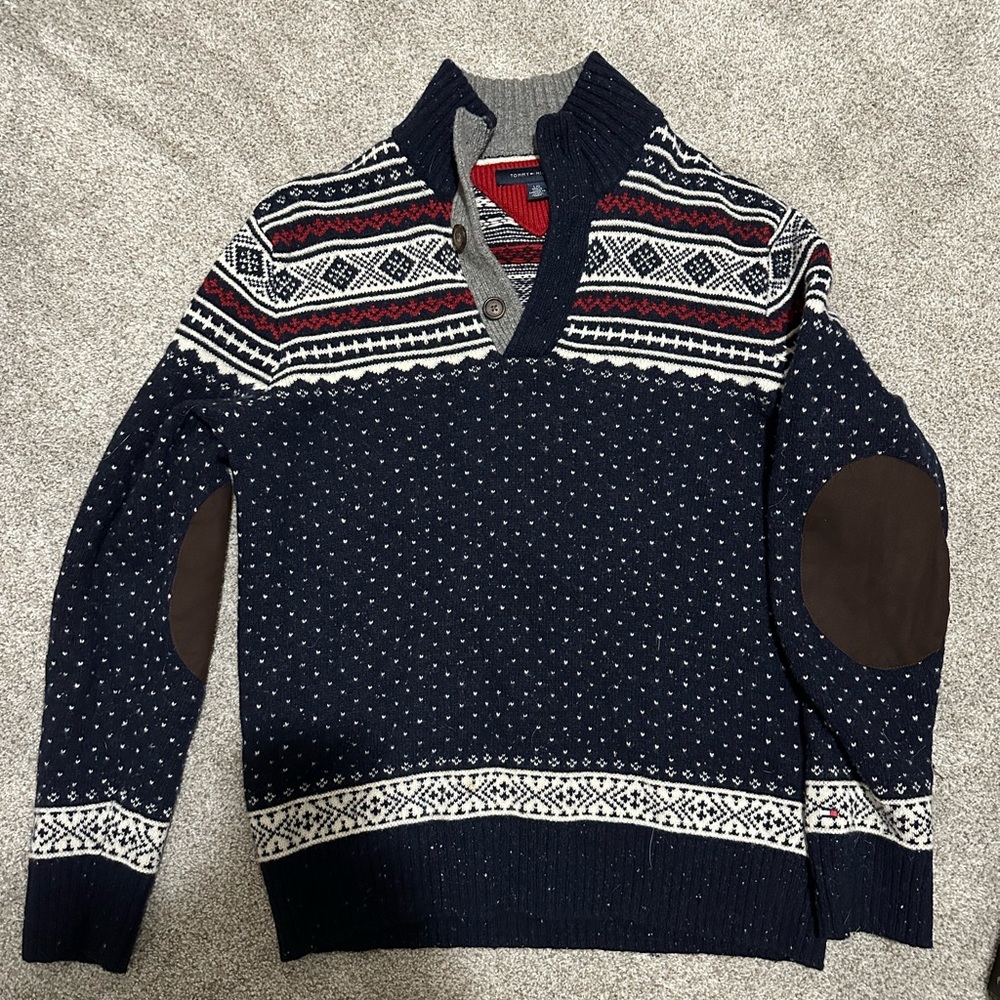 Tommy Hilfiger Sweater. Large